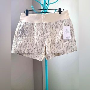 NWT Athleta Trekkie North Short Ikat Magnolia White Gray Shorts - Size 12